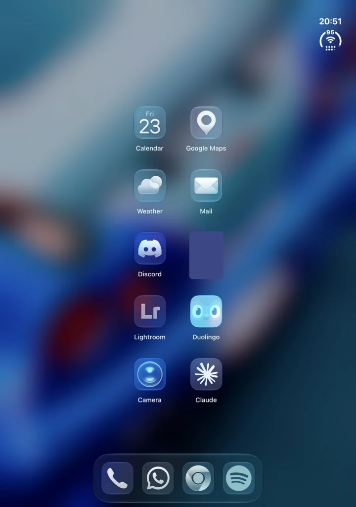 Aufgeklapptes iPhone Duo hochkant mit App-Icons und Dock
